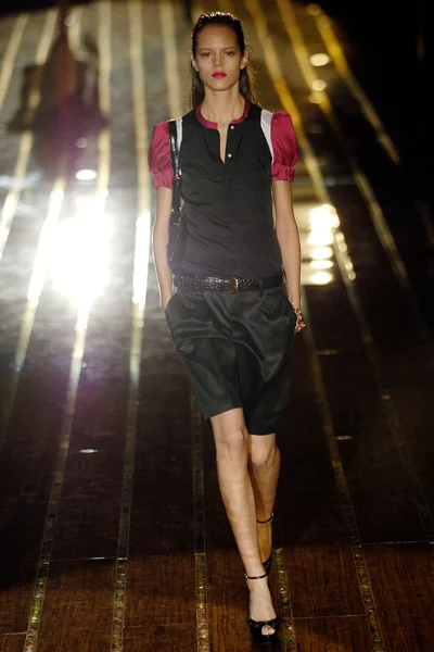 Look 19